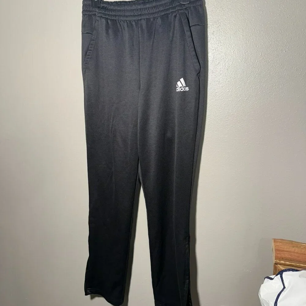 Adidas Joggers/Sweatpants - men's size medium - Picture 6 of 9